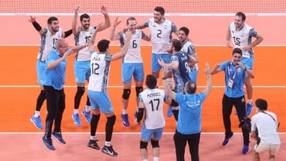 പുരുഷ വോളിബോളില് അട്ടിമറി; അര്ജന്റീനയ്ക്ക് വെങ്കലം, തകര്ത്തത് നിലവിലെ ചാംപ്യന്മാരായ ബ്രസീലിനെ