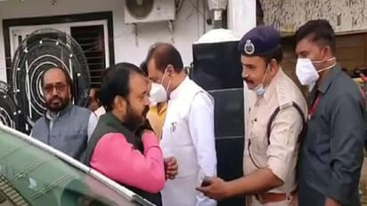 एक सूबेदार ने मंत्री की गाड़ी रोक काटा चालान, मिनिस्टर को जेब से भरना पड़ा जुर्माना..फिर बढ़ा काफिला