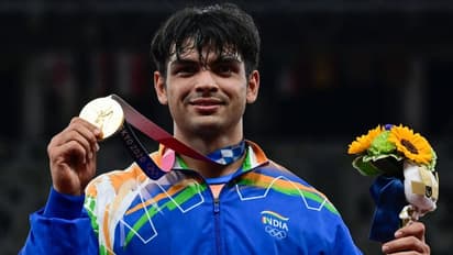 Chennai Super Kings gives ₹1 crore to Neeraj Chopra for his Tokyo Olympics gold medal-winning performance