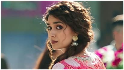 'மெஸ்ஸி' பெயர் போட்ட ஜெர்ஸில் சமூக வலைத்தளத்தை தெறிக்க விட்ட கீர்த்தி சுரேஷ்..! உருக்கமான பதிவு..!!