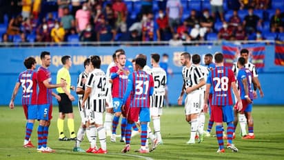 മെസ്സി ടീം വിട്ടതിന് പിന്നാലെ ബാഴ്സക്ക് തിരിച്ചടിയായി സൂപ്പര് താരത്തിന്റെ പരിക്കും