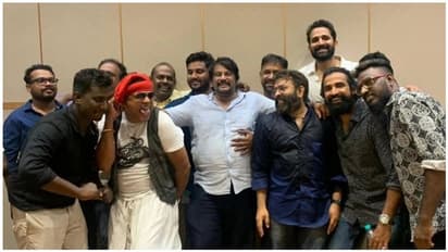 'சார்பட்டா பரம்பரை' படத்தின் கிராண்ட் சக்சஸ் மீட்! ஒட்டு மொத்த பிரபலங்களின் வேற லெவல் கொண்டாட்டம்!