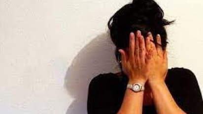 15 साल की बेटी ने मां को दी दर्दनाक मौत, इसके बाद भी वो नहीं रुकी..पिता ना समझ सके उसका गेम