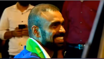 ശ്രീജേഷ് കൊച്ചിയിലെത്തി, അഭിമാനതാരത്തെ വരവേറ്റ് കേരളം