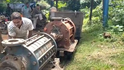 খনির ভিতরে জমা জলে বাড়ছে জীবনের ঝুঁকি, আন্দোলনের পথে পারবেলিয়া কোলিয়ারির খনির শ্রমিকরা