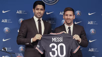 WATCH: PSG unveils Lionel Messi in Paris, fans go crazy