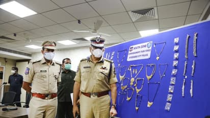 ఘరానా దొంగను అరెస్టు చేసిన హైదరాబాద్ పోలీసులు.. స్క్రూ డ్రైవర్, కటింగ్ ప్లేయర్లతో చోరీ