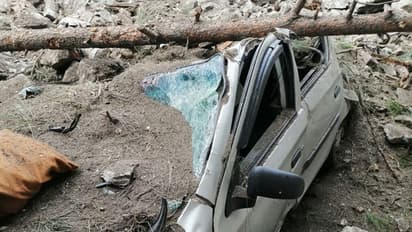 హిమాచల్లో విరిగిపడిన కొండచరియలు: 13 మృతదేహల వెలికితీత, శిథిలాల కిందే 60 మంది