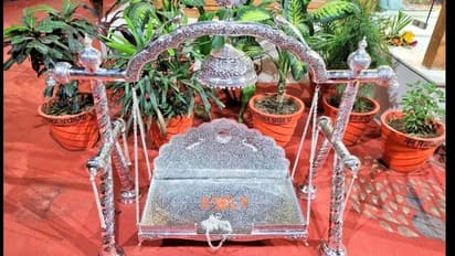 অযোধ্যার রামলালার জন্য রুপোর দোলনা, ঐতিহ্য মেনেই 'ঝুলা উৎসব' পালন রামজন্মভূমিতে