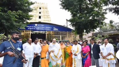 12वें ज्योर्तिलिंग श्रीसाइलम का दर्शन करने पहुंचे गृहमंत्री अमित शाह, पत्नी सोनल शाह भी साथ, हुआ भव्य स्वागत