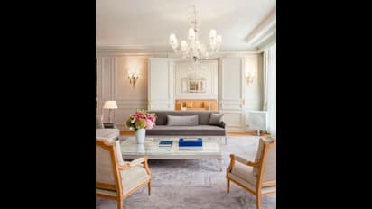 5 స్టార్ హోటల్‌కు రూ. 23 లక్షల కుచ్చుటోపీ.. మూడున్నర నెలలు విలాసంగా గడిపి.. విలువైన వస్తువులతో పరార్