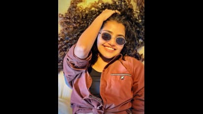 തെലുങ്കിലും തമിഴിലും റിലീസ് കാത്ത് അനുപമ പരമേശ്വരൻ, ഫോട്ടോ ഏറ്റെടുത്ത് ആരാധകര്‍