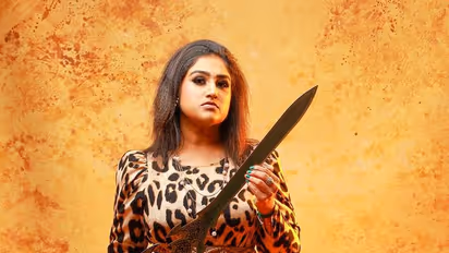 பிக்பாஸ் சீசன் 5-யில் இந்த இரண்டு பேரா?... வனிதாவையே வச்சி செஞ்சவங்க ஆச்சே!