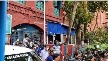 মুচিপাড়ায় ধুন্ধুমার, ফিল্মি কায়দায় বাড়ির দরজা ভেঙে বিজেপি নেতা সজল ঘোষকে গ্রেফতার করল পুলিশ