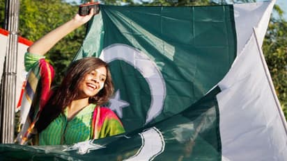 সত্যিই কি ভারতের আগে স্বাধীন হয়েছিল পাকিস্তান, কেন তারা একদিন আগে এই দিনটি উদযাপন করে