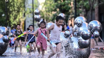 ജനനത്തേക്കാൾ കൂടുതൽ മരണങ്ങൾ; ആറുപതിറ്റാണ്ടിനിടെ ചൈനീസ് ജനസംഖ്യയിൽ കുറവ്- ആശങ്കയെന്ന് വിദഗ്ധർ 