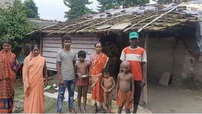 আবাস যোজনায় মিলছে না ঘর, তৃণমূলের কাটমানির শিকার স্বাধীনতা সংগ্রামীর পরিবার