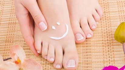 സുന്ദരമായ പാദങ്ങൾ സ്വന്തമാക്കാം; വീട്ടില്‍ പരീക്ഷിക്കാം ഇക്കാര്യങ്ങള്‍...