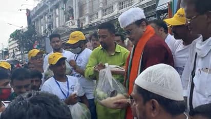 ফের নয়া অবতার, স্বাধীনতা দিবসে সবজি বিক্রি করলেন মদন মিত্র