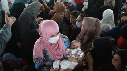 அல்லாஹ் பாகிஸ்தானை ஒரு கல்லறையாக ஆக்குவானாக.. சாபம் விடும் ஆப்கனிஸ்தான் பெண்கள்..