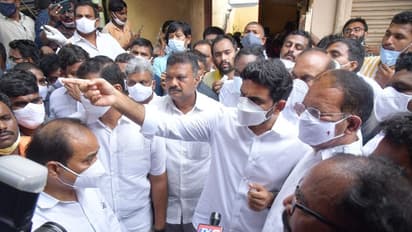 రమ్య ఇంటివద్ద ఉద్రిక్తత... నారా  లోకేష్ ను అరెస్ట్ చేస్తున్న పోలీసులు (ఫోటోలు)