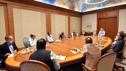 अफगानिस्तान  के मुद्दे पर PM मोदी ने की हाई लेवल बैठक, कहा- जो भारत आना चाहते हैं उन्हें शरण दें