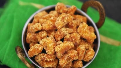 ശർക്കര വരട്ടിയുടെ മധുരം ഇല്ലാതെ എന്ത് ഓണസദ്യ