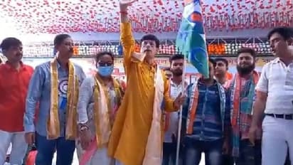 আইএসএফে ভাঙন ধরালো তৃণমূল, বিশাল সভা করে ঘাসফুল শিবিরে যোগ ১০ হাজার কর্মীর