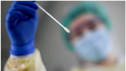 കൊവിഡ് മാര്ഗനിര്ദേശങ്ങളില് കൂടുതല് ഇളവ്; വിദേശത്തു നിന്നെത്തുന്ന രണ്ട് ശതമാനത്തിനും ഇനി പരിശോധനയില്ല