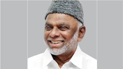 സൗദി കെഎംസിസിയുടെ സി. ഹാഷിം എന്ജിനീയര് സ്മാരക പുരസ്കാരം മുസ്ലിം ലീഗ് പ്രസിഡന്റ് പ്രൊഫസര് ഖാദര് മൊയ്തീന്