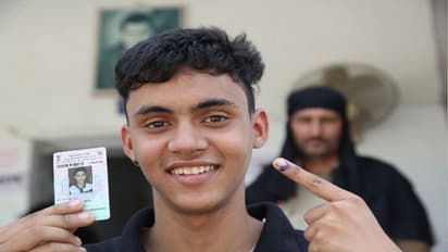 কী ধরনের সরকার চায় উত্তরপ্রদেশের মানুষ, কোন জনজাতির ভোট কার দিকে ঝুঁকে, কী বলছে #MoodOfUP সমীক্ষা