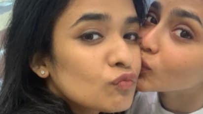 'അതല്ലേ ഹീറോയിസം', കൂട്ടുകാരിക്ക് ജന്മദിന ആശംസകളുമായി ഐശ്വര്യ ലക്ഷ്മി