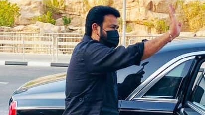 യുഎഇ ഗോള്ഡന് വിസ സ്വീകരിക്കാന് മോഹന്ലാല് ദുബൈയില്