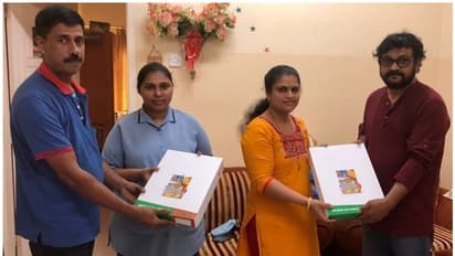 നഴ്സുമാര്ക്ക് ഓണക്കോടി നല്കിയും ആദരിച്ചും 'റുസ്താഖ് മലയാളീസ്' ഓണാഘോഷം