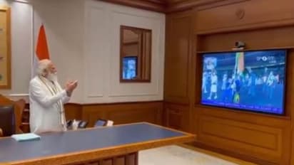 টোকিও অলিম্পিক্সের আনুষ্ঠানিক উদ্বোধন, ভারতীয় দলের মনের জোর বাড়ালেন মোদী