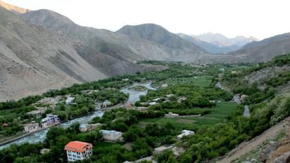 ফোন-ইন্টারনেটের লাইন কেটে দিল তালিবান - পঞ্জশির কি পারবে প্রতিরোধ চালাতে, দেখুন ছবিতে ছবিতে