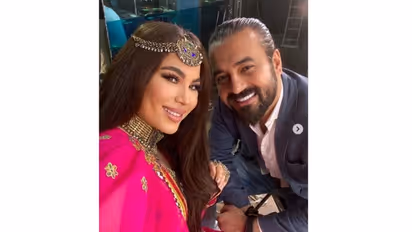 ತಾಲಿಬಾನ್ಗೆ ಸೆರೆ ಸಿಕ್ಕರೆ ನನ್ನ ತಲೆಗೆ ಗುಂಡಿಕ್ಕಿ;ಭಾವಿ ಪತಿಗೆ ಸೂಚಿಸಿದ್ದ ಆಫ್ಘಾನ್ ಪಾಪ್ ಸ್ಟಾರ್ !