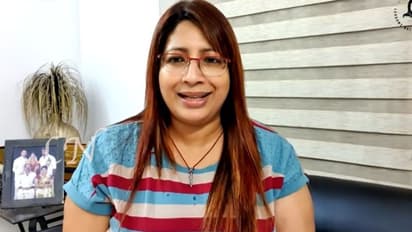 പല്ലുകളുടെ മഞ്ഞ നിറം മാറ്റാന്‍ ഒരു കിടിലന്‍ വഴി; വീഡിയോയുമായി ലക്ഷ്മി നായർ