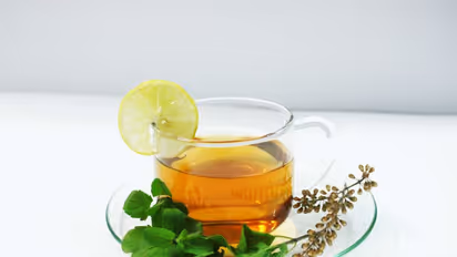 ദഹന പ്രശ്നങ്ങൾ അകറ്റാൻ തുളസി ചായ