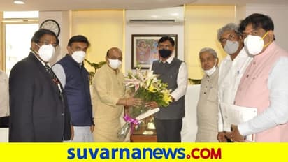 ಕೇಂದ್ರ ಆರೋಗ್ಯ ಸಚಿವರ ಭೇಟಿಯಾದ ಕರ್ನಾಟಕ ಸಿಎಂ ಬೊಮ್ಮಾಯಿ!