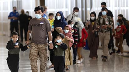 काबुल एयरपोर्ट पर फिर हो सकता आतंकी हमला, अमेरिका ने अपने लोगों को तत्काल हटने को कहा