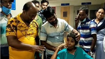 হারিয়ে গিয়েছিল মা, ১২ বছর পরে মা-ছেলের দেখা হওয়ার মন ভাল করা ছবি