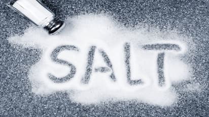 Salt Harmful Effects :  അറിയാം അമിതമായി ഉപ്പ് കഴിച്ചാലുള്ള  ആരോ​ഗ്യപ്രശ്നങ്ങൾ