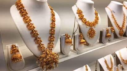 Gold, silver price today, November 5: Yellow metal rate remains stable, silver rate on the rise