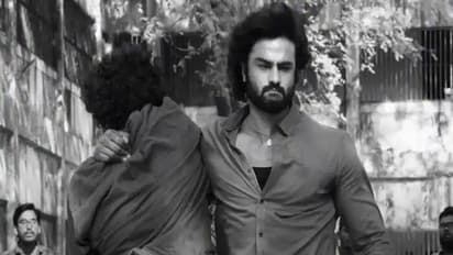 'శ్రీదేవి సోడా సెంటర్' మూవీపై మహేష్ బాబు, కేజీఎఫ్ డైరెక్టర్ రివ్యూ!