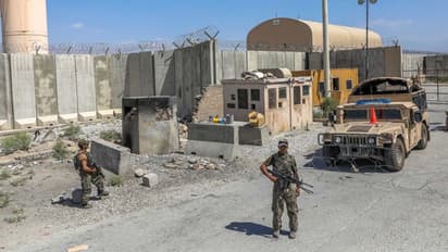 Kabul Airport Blast, Kabul Airport, Kabul Blast Story, Taliban in Kabul, IS in Kabul, Afghanistan, Taliban in Afghanistan, IS in Afghanistan, US Air Strike