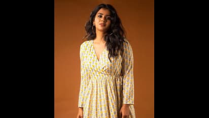 పొట్టి గౌనులో హెబ్బా పటేల్.. చూడగానే కిక్కు ఎక్కాలంటే ఈ పిక్స్ చూడాల్సిందే