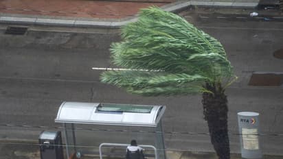 മണിക്കൂറിൽ 240 കിലോമീറ്റർ വേഗത: അമേരിക്കയിൽ വൻനാശം വിതച്ച് ഐഡ ചുഴലിക്കാറ്റ്