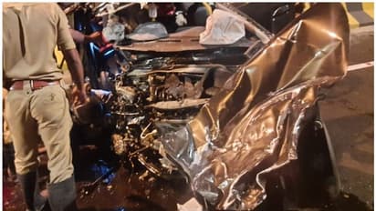 ആലപ്പുഴ ബൈപ്പാസിൽ പുലർച്ചെ കാറുകൾ കൂട്ടിയിടിച്ച് അപകടം, രണ്ട് മരണം