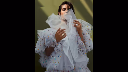 ತಮ್ಮ ಪುಸ್ತಕದಲ್ಲಿ ಸುಳ್ ಸುಳ್ಳೇ ಬರೆದಿದ್ದಾರಂತೆ ಪ್ರಿಯಾಂಕ..! ದೇಸಿ ಗರ್ಲ್ ಕೊಟ್ಟ ಉತ್ತರವೇನು ?